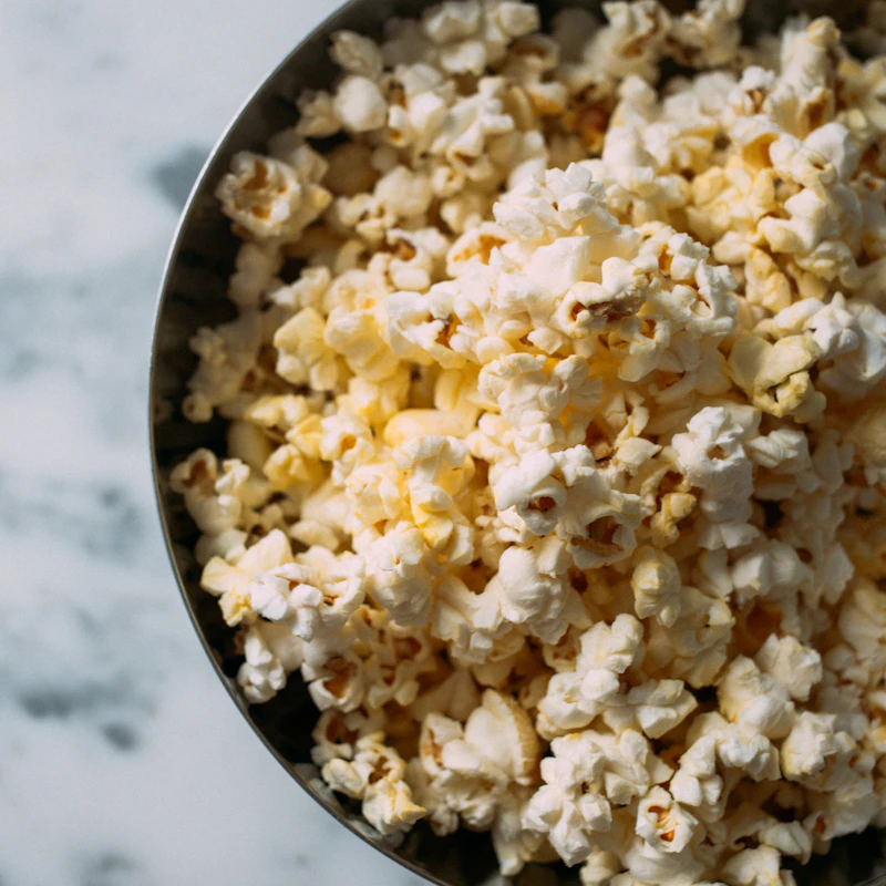 Movie Night Popcorn Kernels 28 oz — Front view